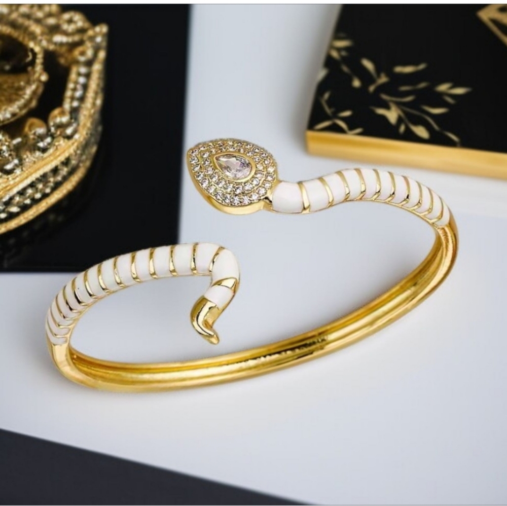 Unique Luxury Snake Gold White Enamel Zircon Crystal Serpent Bracelet
